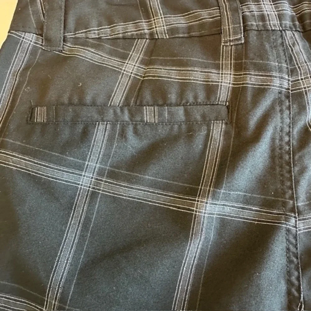 O'Neill Plaid Shorts Hybrid Casual Walk Black Size 32‎
